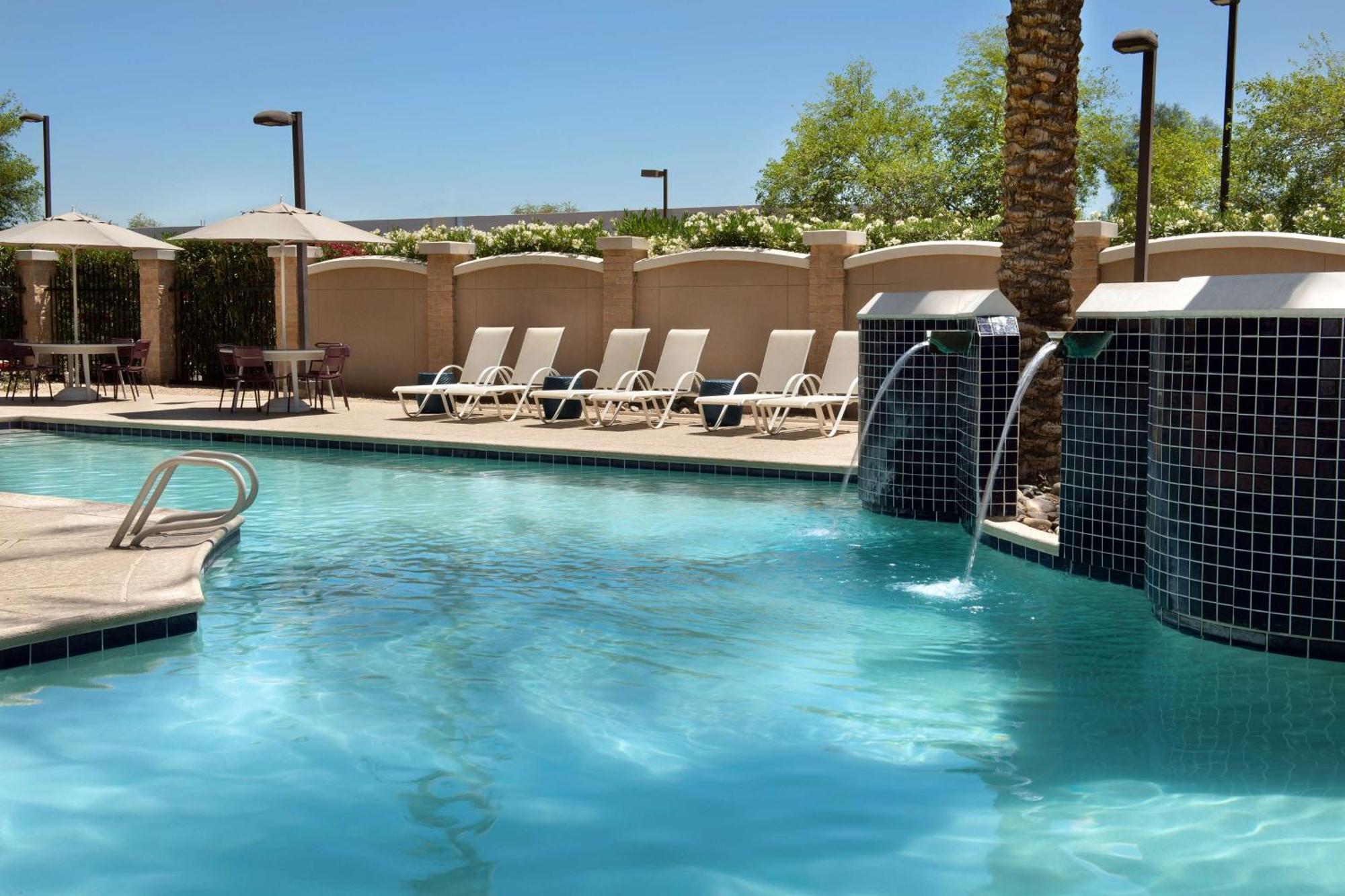 Hilton Phoenix Чандлър Екстериор снимка